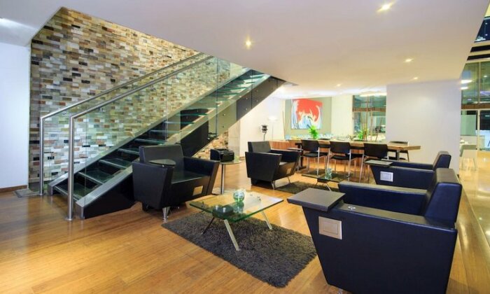 NH Collection Royal Smartsuites - Photo4