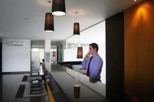 Travelers Atlantis Suites - Photo4