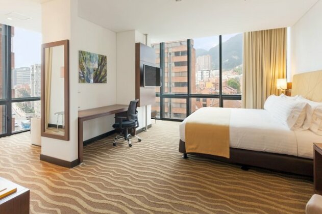 Holiday Inn Express & Suites Bogota DC - Photo2