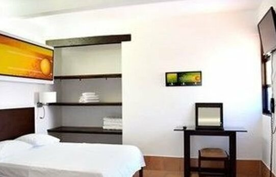 Chrisban Hotel Boutique - Photo2