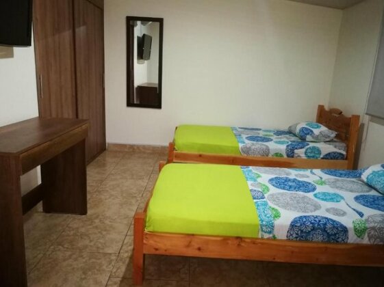 338 Home Hosting - Photo3