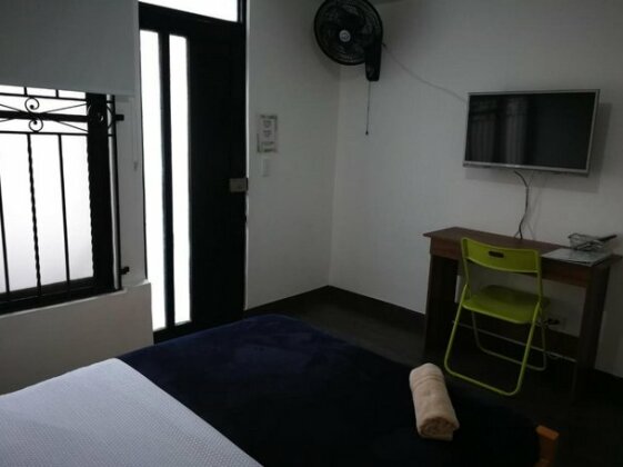 338 Home Hosting - Photo4