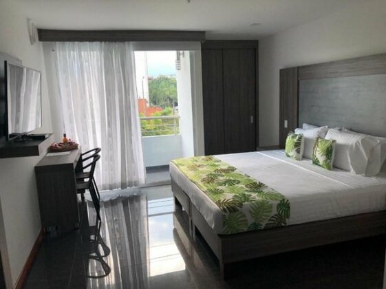 B&E Apartasuites Hotel - Photo2