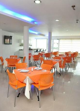 Hotel Cuarta Avenida - Photo4