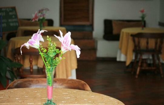 Hotel Neuchabel - Photo2
