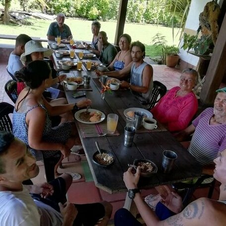 Hostal Bahia Aguacate - Photo2