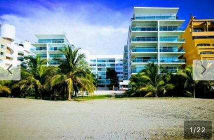 Apartamento De Dos Habitaciones Frente A La Playa