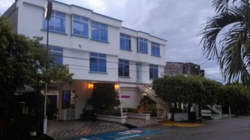 Hotel Tania Caucasia