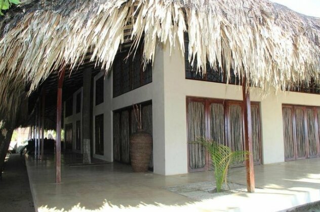 Rustic Beach House Bora Bora - Photo2
