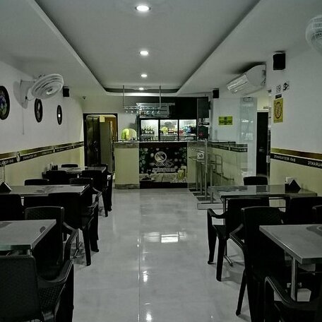 Hotel Restaurante Zhena - Photo5
