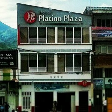 Hotel Platino Plaza