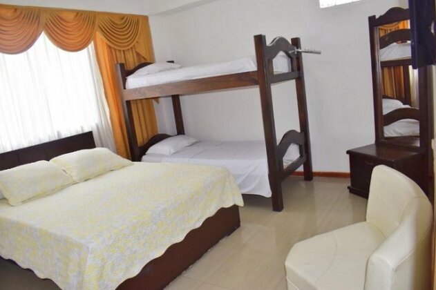 Hotel Yellow - Photo5