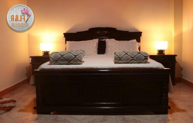 Find Land & a Rest - Photo4