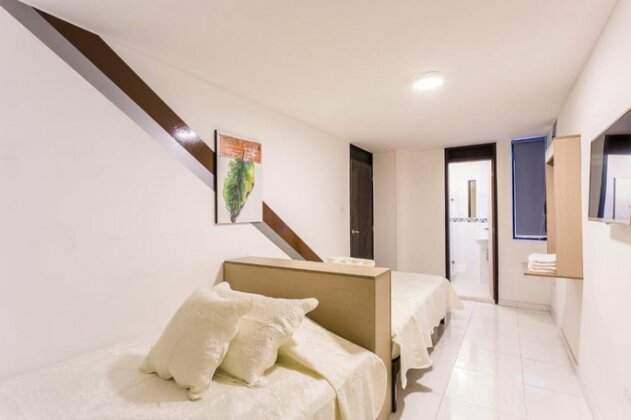 Hotel California Blue - Photo3