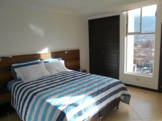 Apartasuites AV - Photo2