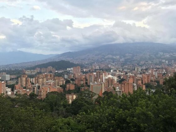 Sky View Medellin - Photo5