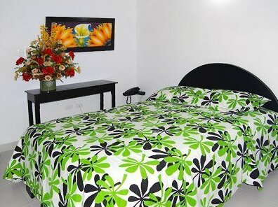 Hotel La Media Naranja - Photo2