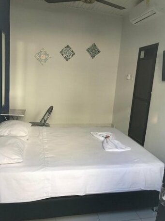 Riviera Central Hotel - Photo4