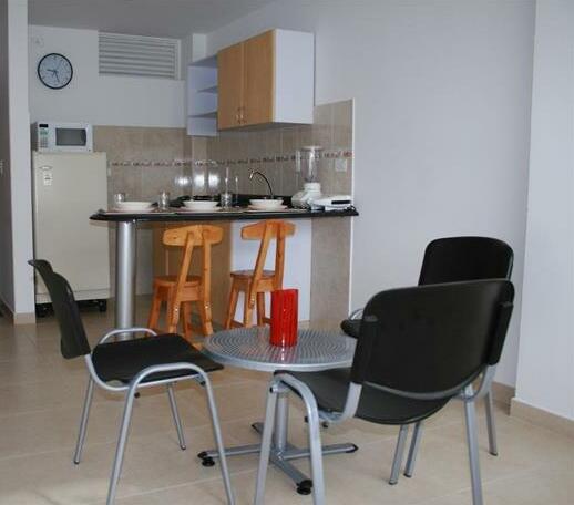 Apartahotel Los Cerezos - Photo2