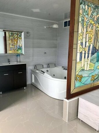Paradise Lake Hotel - Photo2