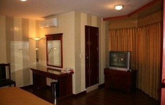 Hotel Imperio Real - Photo3