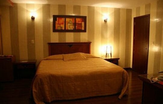 Hotel Imperio Real - Photo5