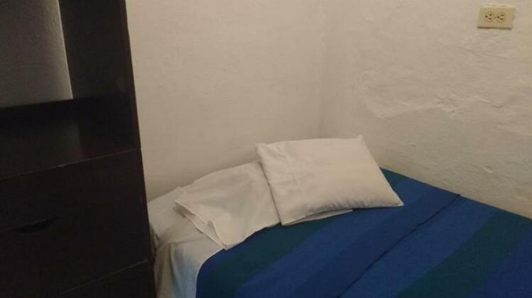 Casa Familiar Turistica Hostal - Photo4