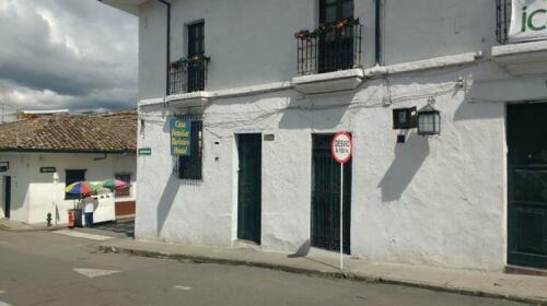 Casa Familiar Turistica Hostal