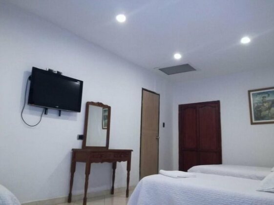 Hotel Los Portales Inn - Photo3
