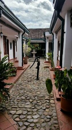 Hotel Los Portales Inn