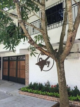 Hotel Ozzy
