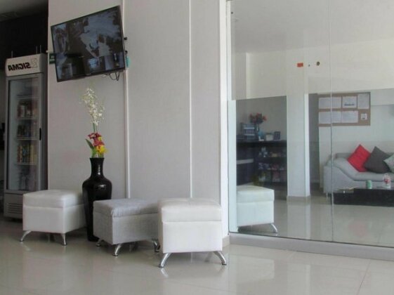 Hotel Diamonds - Photo4