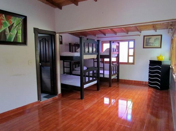 Hostal Cattleya - Photo4