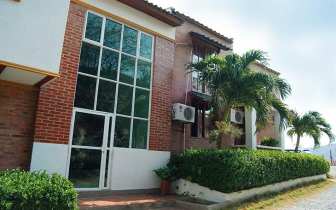 Hotel Brisas Marinas - Photo5