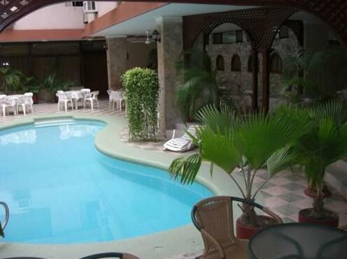 Hotel La Riviera Santa Marta - Photo2