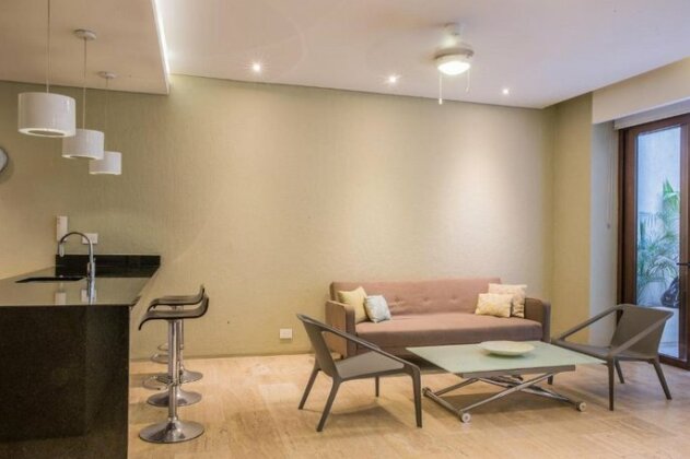 Stunning Studio w/Private Jacuzzi and Pool - Photo4