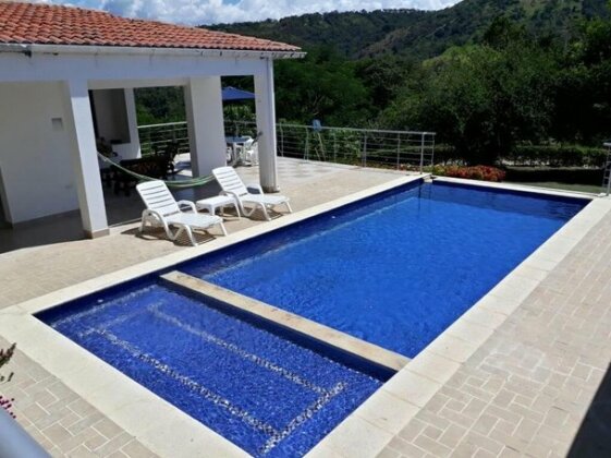 Casa Campestre Condominio Cerros del Guacana - Photo2