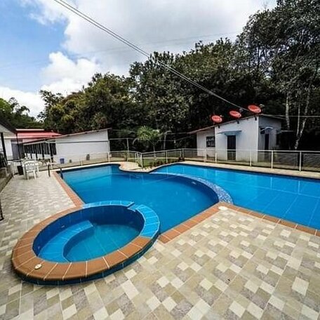 Hostal los arroyos