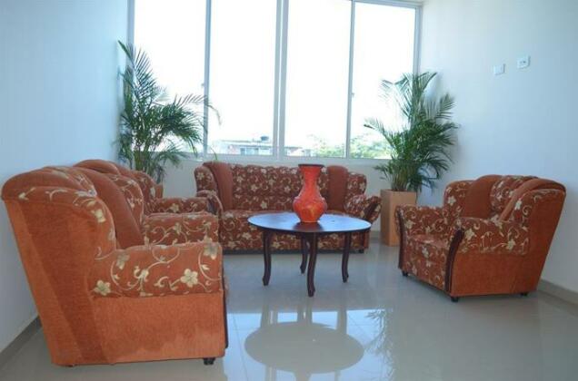 Hotel L&C Llano Confort - Photo3