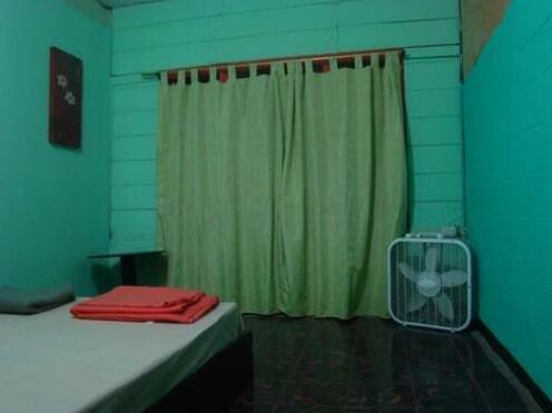 El Patio Hostal & Camping - Photo4