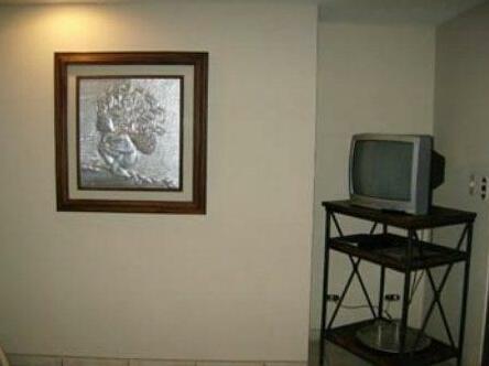 La Riviera Hotel - Photo4