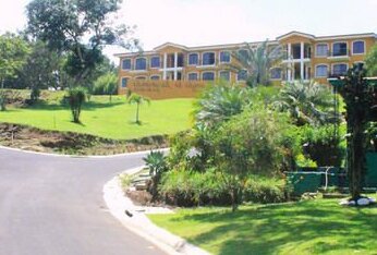 La Jacaranda Luxury Apartments - Photo2