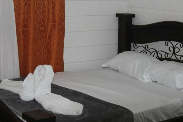 Liah's Hotel & Spa - Photo4
