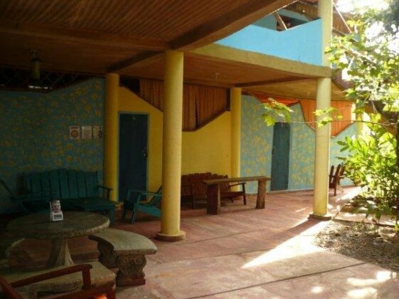Piramys Hostel and Tours in Dominical - Photo2