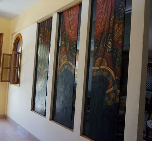 Palomas Heights - Photo2