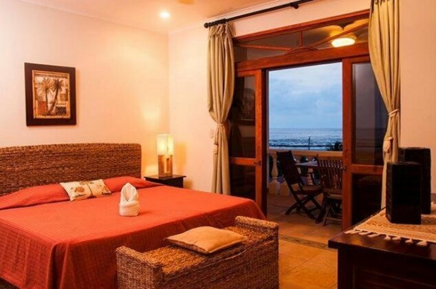 Paloma Blanca 4D Two Bedroom Condo with Ocean View - Photo4