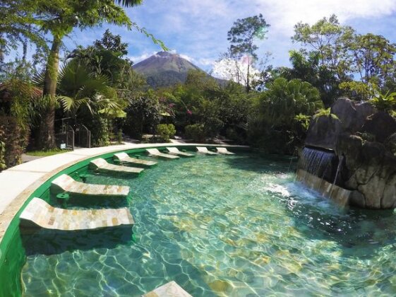Paradise Hot Springs - Photo2