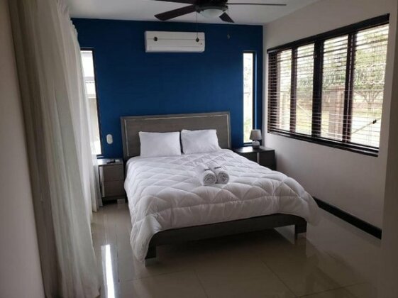 Ave Del Sol Guesthouse - Photo3