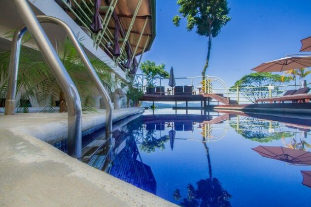 Issimo Suites Adults Only