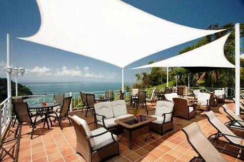 La Mansion Inn - Photo4